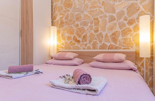 Lozovac Apartment | Cvit od kamena