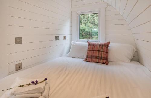 Tan-y-groes House | Cwmporthman Farm Cwtch-Uk34700