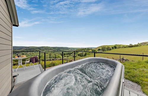Llanfair Caereinion House | Cwt Eithin