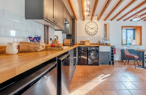Cribyn Cottage | Cwtch Honey - UK49792