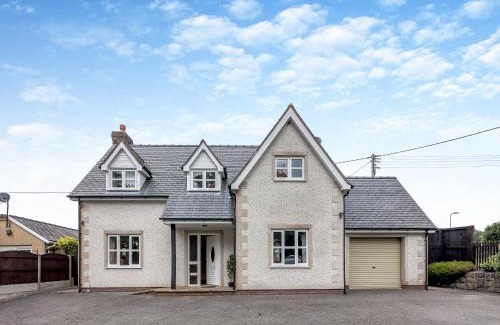 Cerrig-y-Druidion House | Cysgod Y Capel