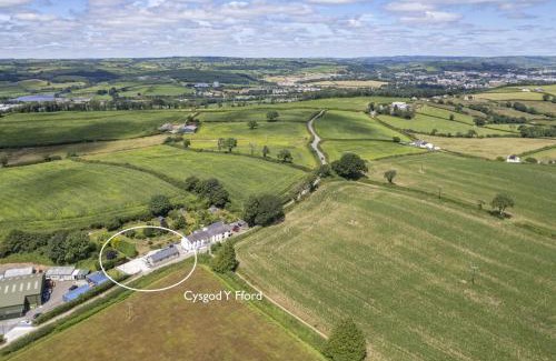 Llangain House | Cysgod Y Ffordd - a gorgeous new barn conversion sleeping 4 guests with disabled facilities