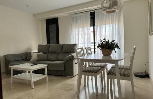 Distrito Noroeste Apartment | Dúplex céntrico con terraza y parking gratuito