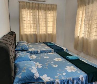 Banting House | D'Haja 37 KLIA Sepang with 2 AC & Free Wi-Fi