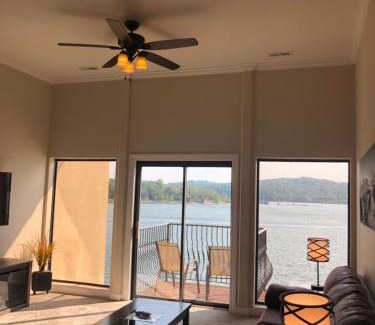 Ridgedale House | D'Monaco Resort Condos on Table Rock Lake