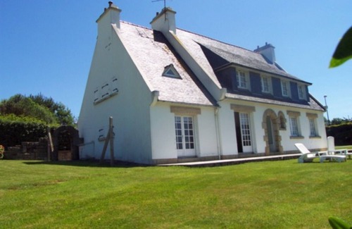 Plomodiern Villa | D6804 - VILLA SEA VIEW, CLOSED GARDEN, CLOSE TO THE BEACH IN BAIE DE DOUARNENEZ
