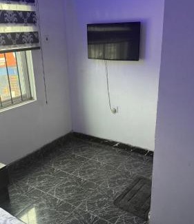Yaba Hotel | da vics hotel rooms airport pickup available