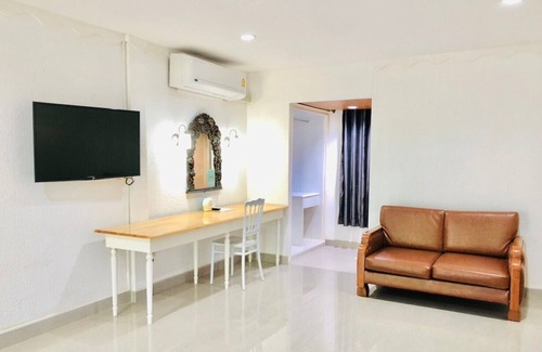 Lop Buri Hotel | DadD Resort by Lopburi Inn Resort