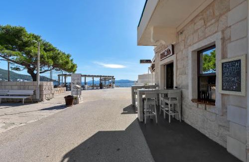 Igrane Apartment | Dado A4 Studio Apartments