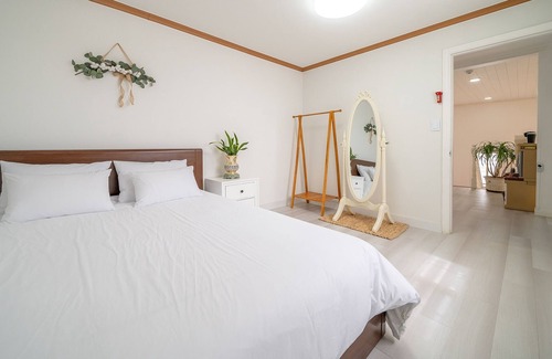 Ansan House | Daebudo Hebron Poolvilla