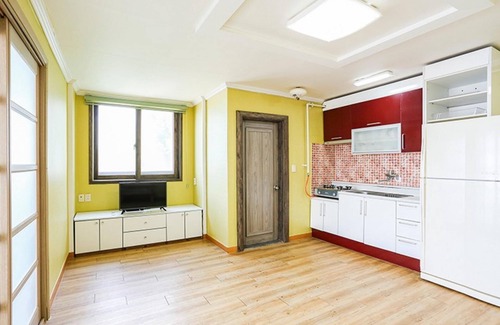 Suwon House | Daebudo Wooseong Resort Pension