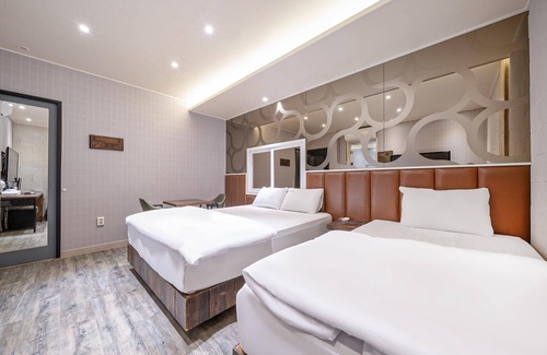 Sincheondong Hotel | Daegu Dongdaegu Station Hotel Haru
