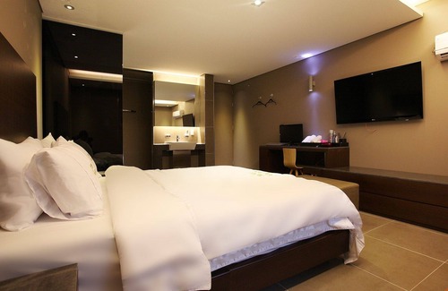 Bongmyeong-dong Hotel | Daejeon Yuseong The Sharp