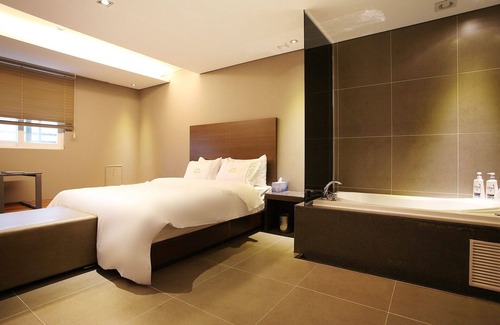 Bongmyeong-dong Hotel | Daejeon Yuseong The Sharp
