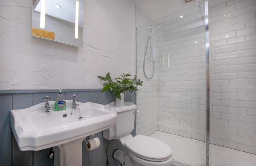 Paignton House | Daisy Cottage