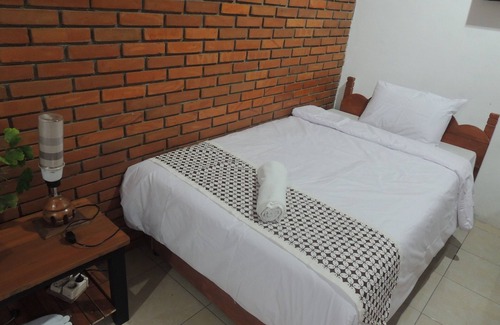 Borobudur House | Dalem Sudarno Syariah by Ndalem Beong