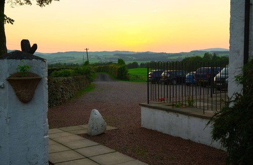 Thornhill Cottage | Dalgarnock cottage sleeps 2 with own hot tub