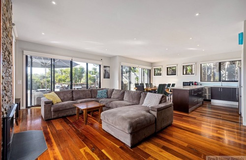 Blairgowrie House | DANA DELIGHTS! SUPERB COASTAL SPA & MODERN BEACH HOUSE, BLAIRGOWRIE