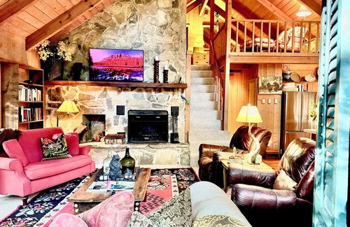 Highlands Cabin | Dancing Bear: Top rated on 2 Private Creek acres w screened porch, WiFi, Grill