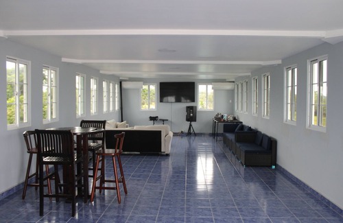 La Democracia Cabin | Daphne's Lagoon Lodge