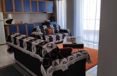 Molos-Agios Konstantinos Apartment | Daphnus Apartment in Agios Konstantinos