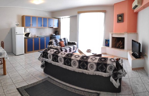 Molos-Agios Konstantinos Apartment | Daphnus Apartment in Agios Konstantinos