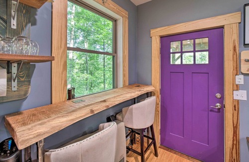 Marshall Cabin | Darling 30-Acre Cabin w/ Fire Pit & Balcony!
