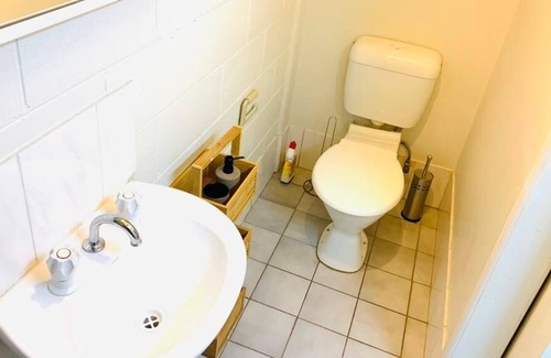 Stuart Park House | Darwin Springfield House - 2BR family size house (budget)