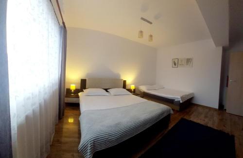 Rasnov Apartment | DAS Home-Vedere la Muntii Bucegi parcare gratuita