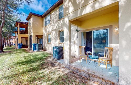 Regal Palms House | Davenport's Sweet Delight
