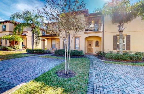 Regal Palms House | Davenport's Sweet Delight