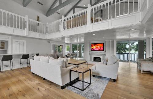 April Sound House | Dawns Edge
