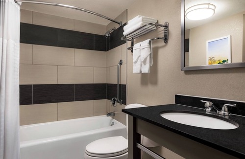 Allentown Hotel | Days Hotel by Wyndham Allentown Airport/Lehigh Valley