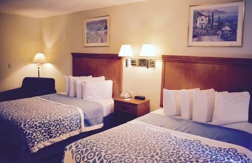 Southwest Anaheim Hotel | Days Inn by Wyndham Anaheim Near the Park