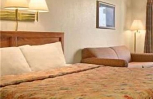 Sevierville Hotel | Days Inn by Wyndham Apple Valley Pigeon Forge/Sevierville