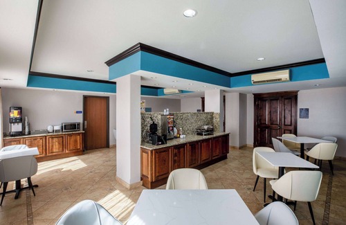 Baton Rouge Hotel | Days Inn by Wyndham Baton Rouge/I-10