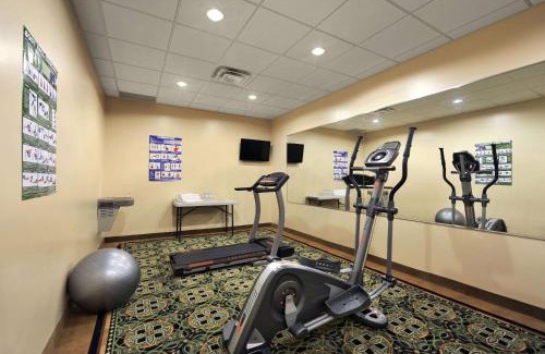 Brampton Hotel | Days Inn by Wyndham Brampton
