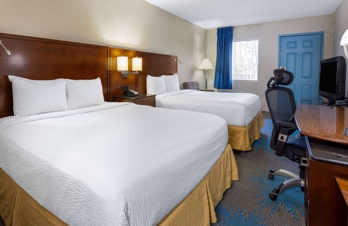 St. Andrews Hotel | Days Inn by Wyndham Columbia