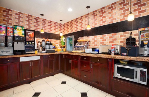 Concord Hotel | Days Inn by Wyndham Concord