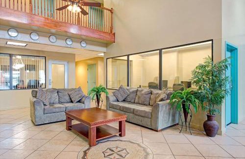 Downtown St. Louis Hotel | Days Inn by Wyndham Downtown St. Louis