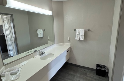 Georgetown Hotel | Days Inn by Wyndham Georgetown