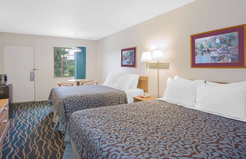 Hardy Hotel | Days Inn by Wyndham Hardy