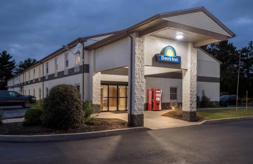 Witmer Hotel | Days Inn by Wyndham Lancaster PA Dutch Country