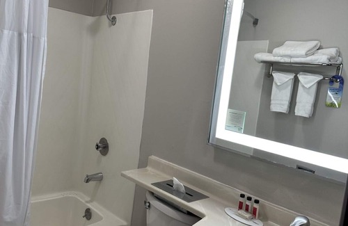 Medford Hotel | Days Inn by Wyndham Medford