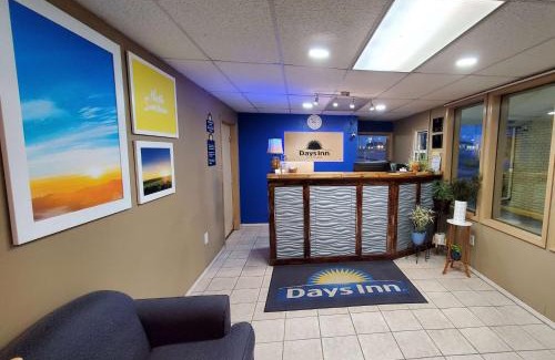 Monett Hotel | Days Inn by Wyndham Monett