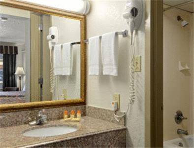 North San Antonio - SAT Hotel | Days Inn by Wyndham N.W. Medical Center