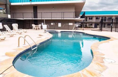 North San Antonio - SAT Hotel | Days Inn by Wyndham N.W. Medical Center