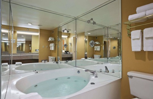 Nashville Hotel | Days Inn by Wyndham Nashville Airport
