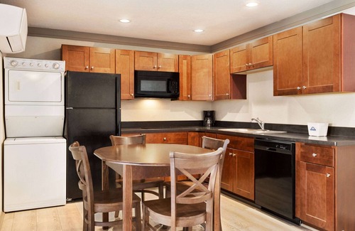 Ocean City Hotel | Days Inn by Wyndham Ocean City Oceanfront