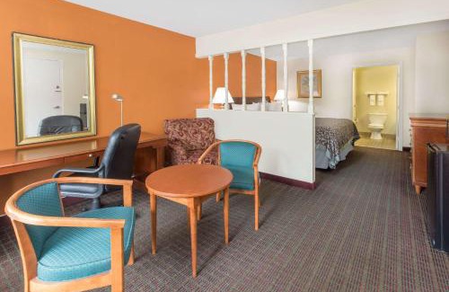 Orangeburg Hotel | Days Inn by Wyndham Orangeburg South